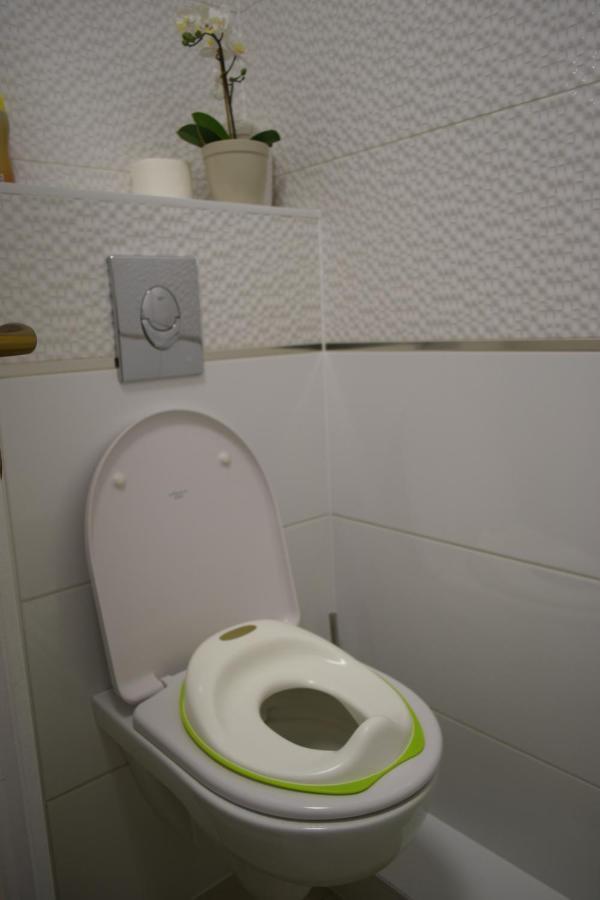 Cozy Apartment In The Downtown Γκιόρ Εξωτερικό φωτογραφία