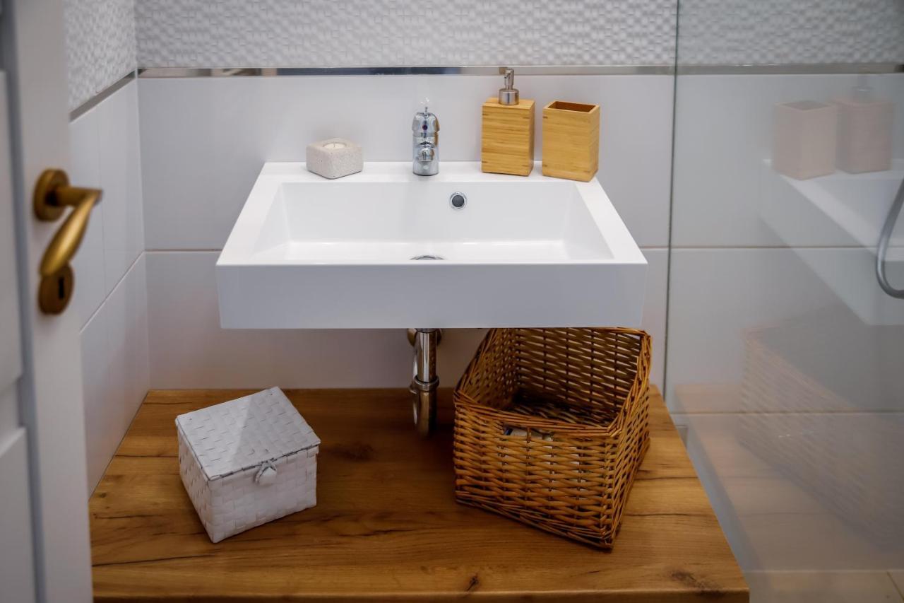 Cozy Apartment In The Downtown Γκιόρ Εξωτερικό φωτογραφία
